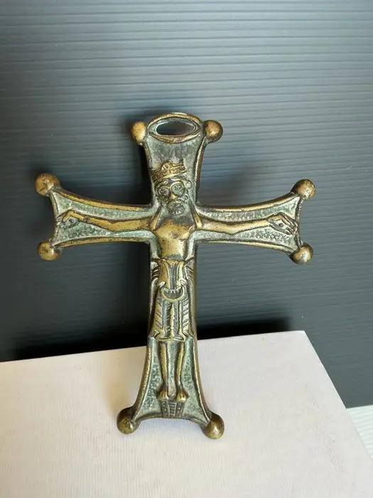 Antique inspired Crucifix - Patinated bronze - 1930-1940 - Max Le Verrier