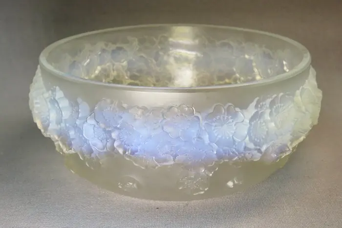 Lalique France - René Lalique - Platter - opaline glass - 1927 - Primroses