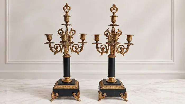 Magnifique paire de candélabres anciens à 5 lumières...
