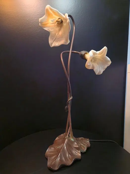 Table lamp - Vintage Art Nouveau Style 2-Light "Lily"...