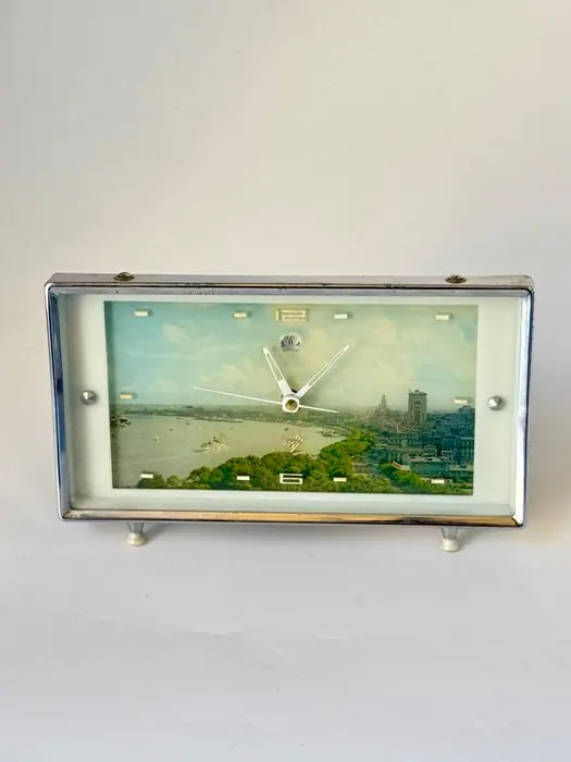 Alarm clock - mécanique vintage Diamond – Panorama du Bund à Shanghai - Metal