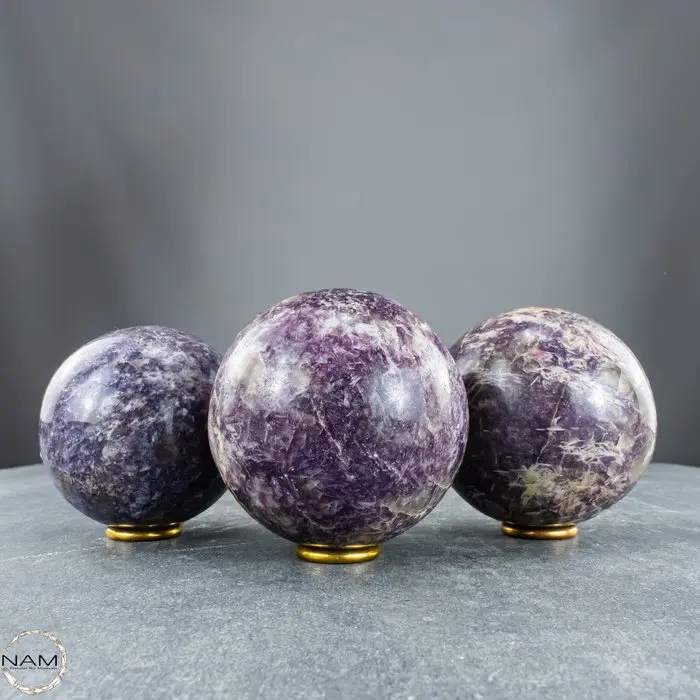 Unicorn Stone Sphere Set – Three fascinating spheres in...
