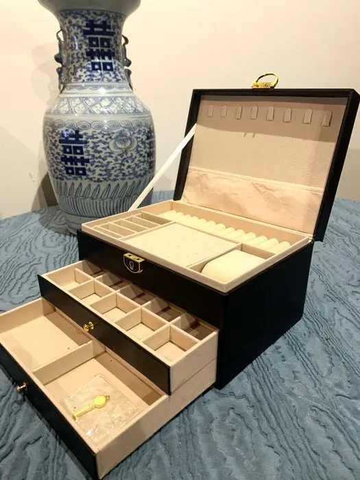 PRESTIGE - Neuve Fabrication Italienne - Jewellery box - Leather, Velvet