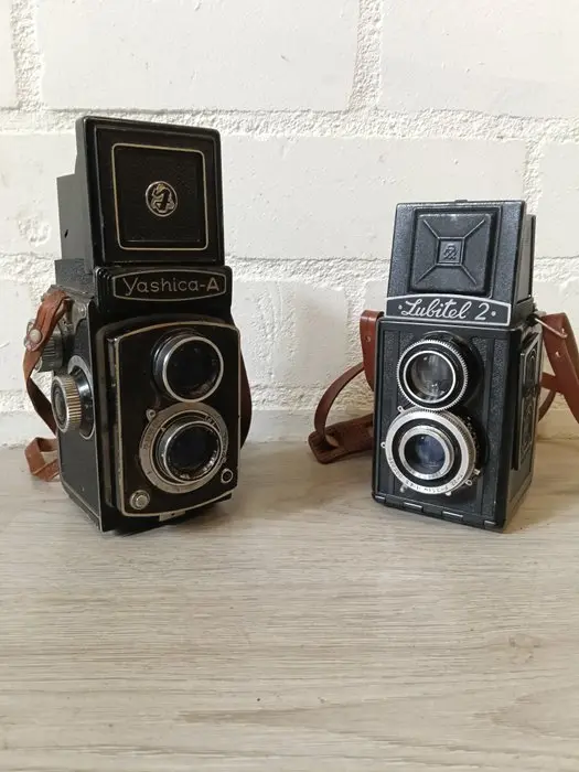 Yashica, Lubitel Yashica-A / Lubitel 2 Twin lens reflex camera (TLR)