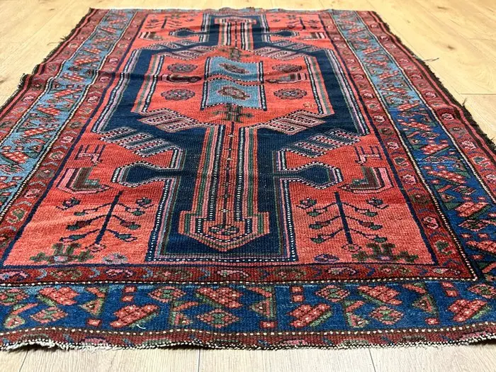 Hand-knotted Kazak Oriental rug – Geometric medallion...