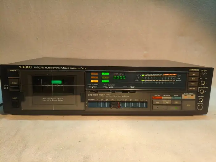TEAC - V-707R Audio-cassette deck