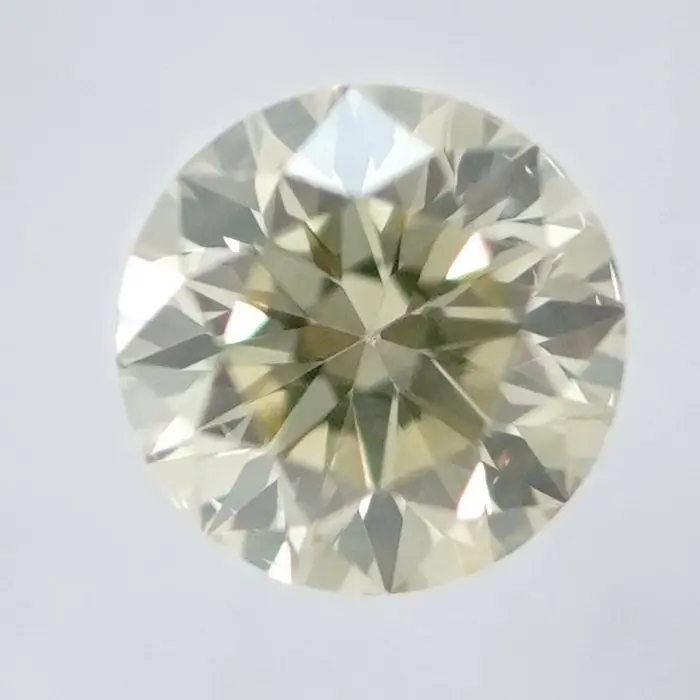 No reserve price - 1 pcs Diamond (Natural coloured)...