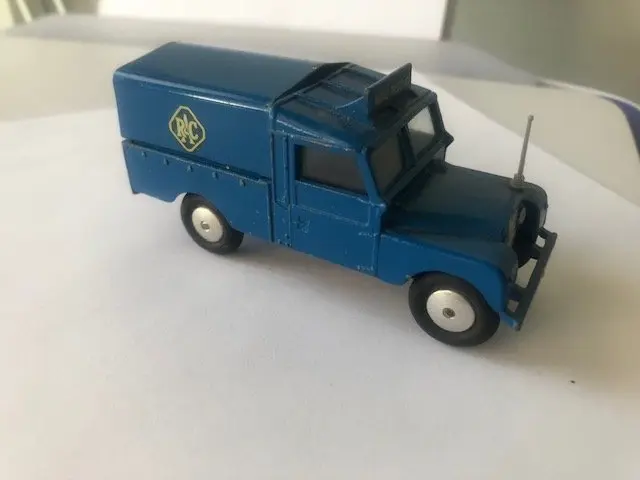 Corgi Toys - Toy radio rescue land-rover