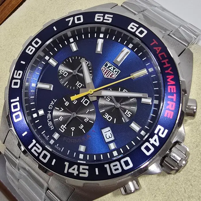 TAG Heuer - Formula 1 Chronograph x Red Bull Racing...