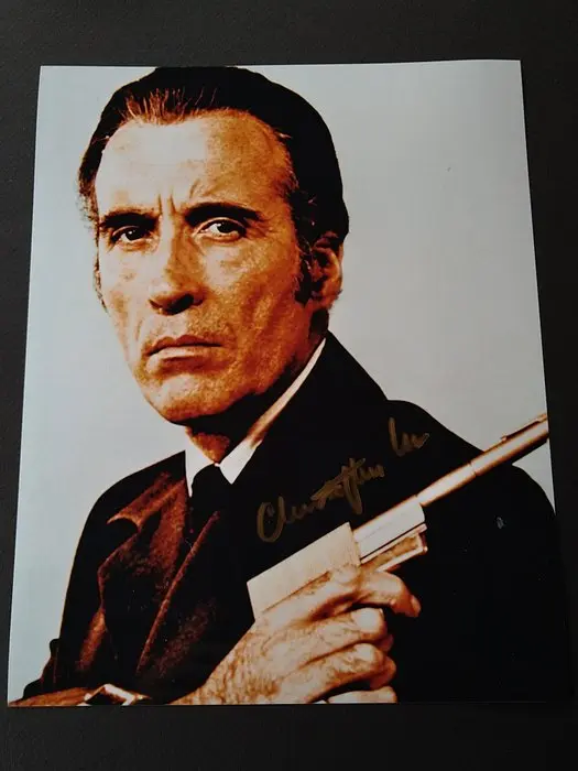 James Bond 007: The Man with the Golden Gun - Christopher...