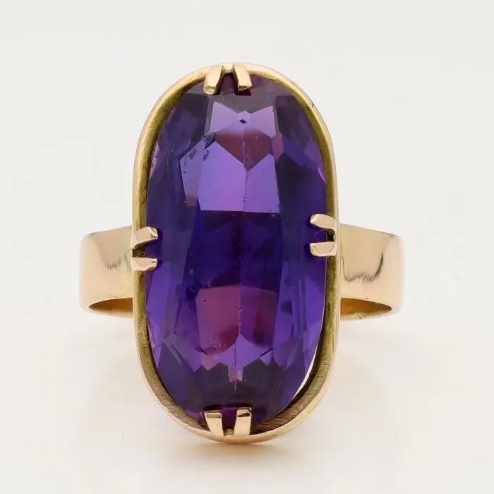 Ring - 14 kt. Yellow gold - 10.30ct. tw. Sapphire