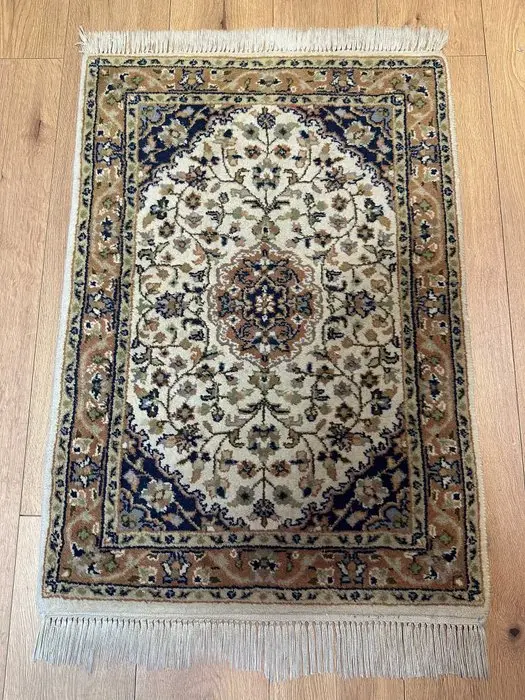 Fine Oriental rug with a classic Kashan pattern - Carpet - 95 cm - 68 cm