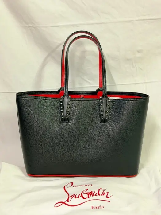 Christian Louboutin - Cabata Small - Shoulder bag