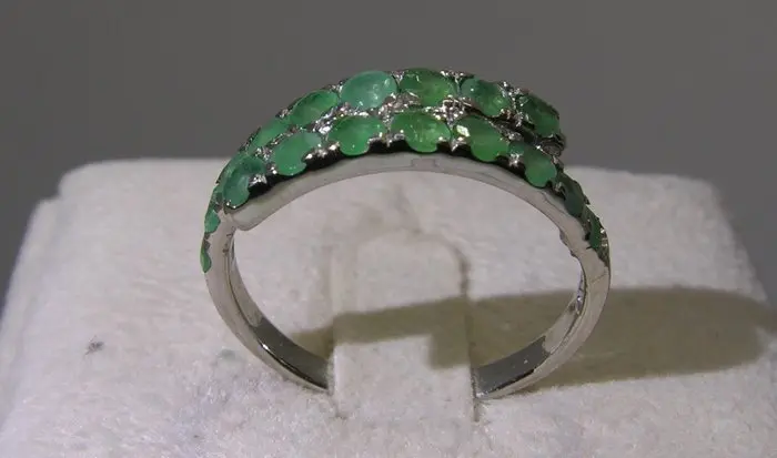 Emerald ring - Height: 20.9 mm - Width: 21 mm- 2.3 g - (1)