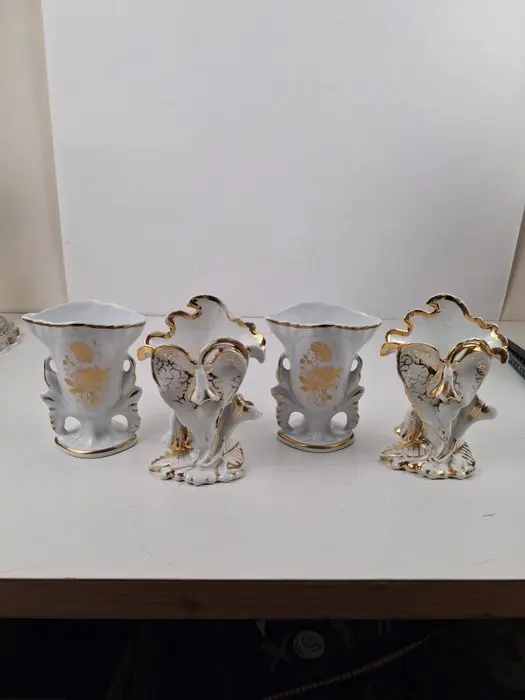 Vase (4) - Porcelain