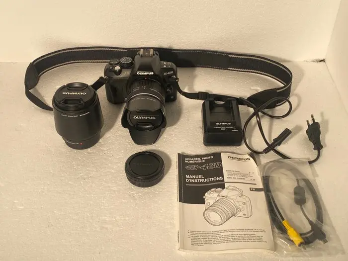 Olympus E-420 con obiettivi 14-42 e 40-150 Digital reflex camera (DSLR)
