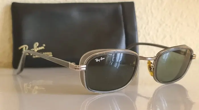 Bausch & Lomb U.S.A - Ray-Ban Sidestreet Vintage...