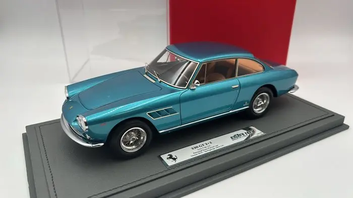BBR 1:18 - Modellino di auto - Ferrari 330 GT 2+2 S/N 7161 GT - (cod.H3)