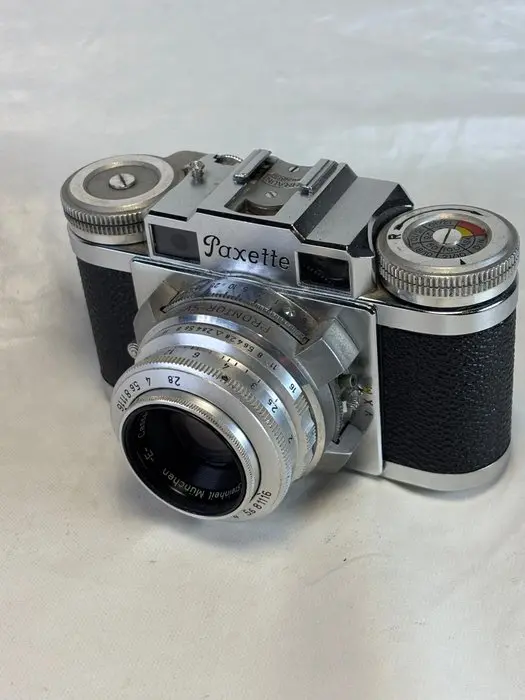 Braun Paxette II M ( 1953 ) Analogue camera