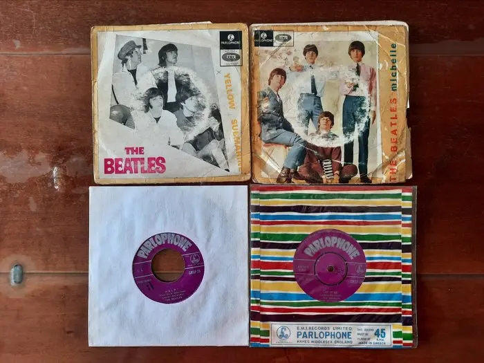 Beatles - 2 x Early Beatle singles and 2 x EP from...
