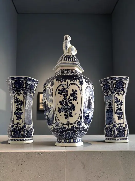 Delft Blue Cabinet Set (Kaststel) - by BOCH - Vase (3) - Earthenware
