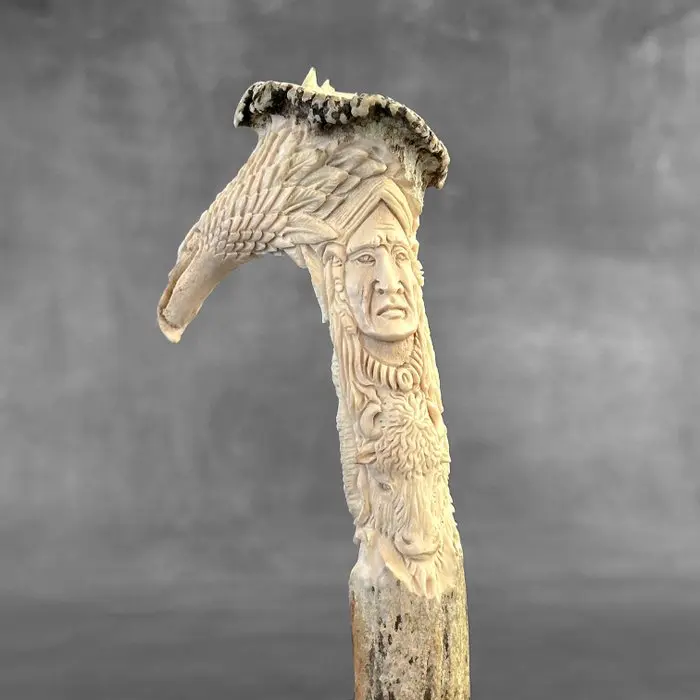 Carving, NO RESERVE PRICE - Stunning Native American...