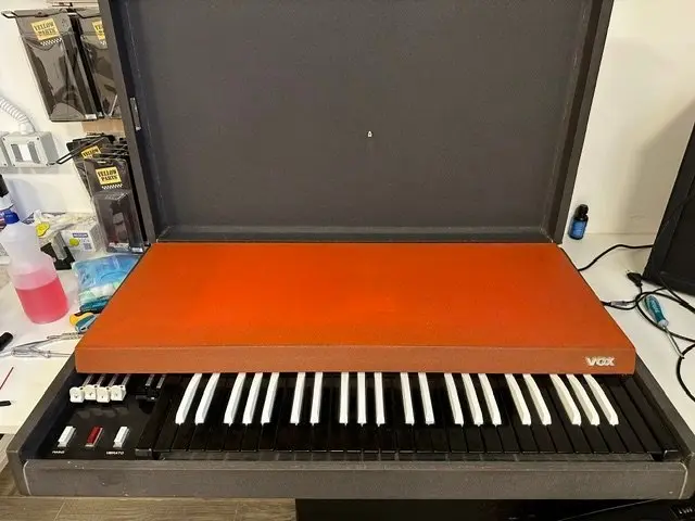 Vox - Continental V301E - - Electronic organ - Italy - 1965