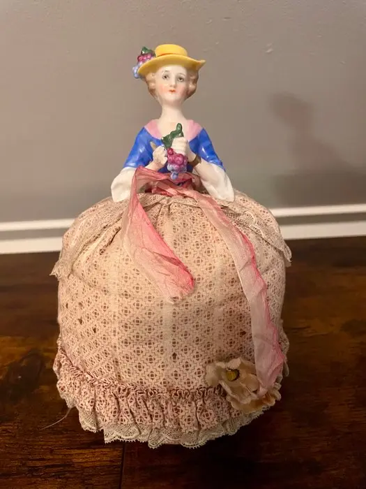 Figurine - Porcelain half-doll pincushion - Porcelain, Fabric