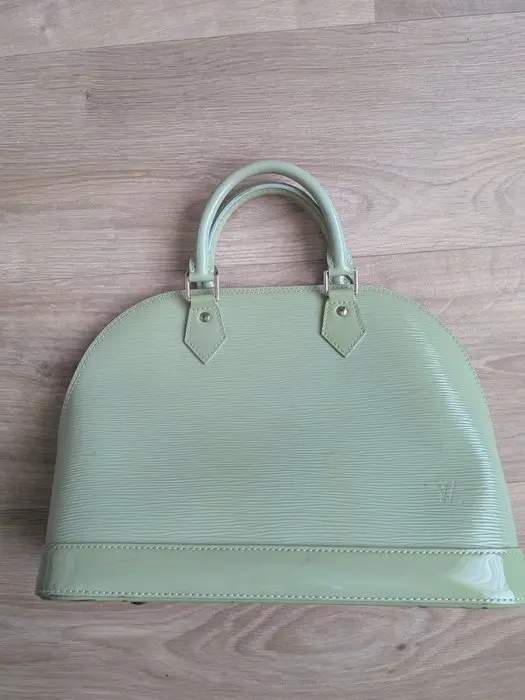 Louis Vuitton - Alma - Handbag