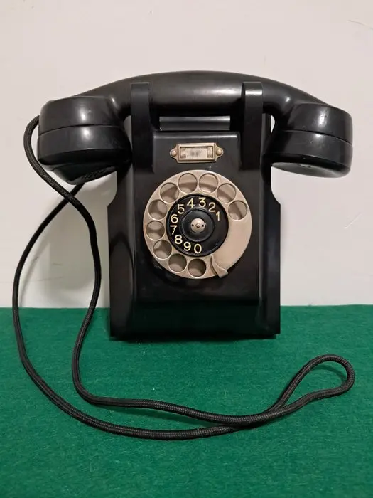 Fatme Ericsson - Analogue telephone - Bakelite