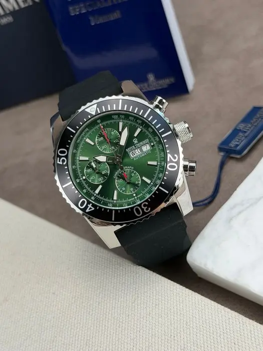 Revue Thommen - Day/Date Automatic Chronograph Green...