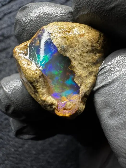Opal Rough- 7 g