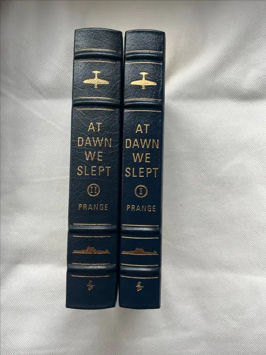 Gordon W. Prange - At Dawn We Slept - 1988