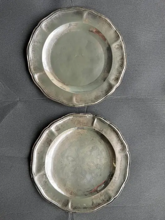 Tray (2) - .840 silver - Decorated silver trays