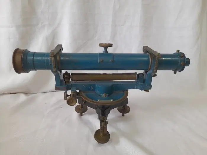 Topographic theodolite - Bronze, Brass - 1960-1970