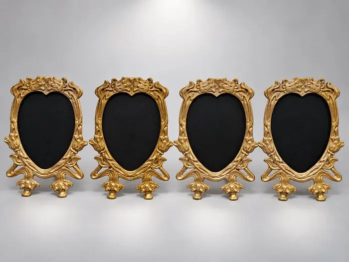 Wall decoration (4) - Belgium - brass photo frames