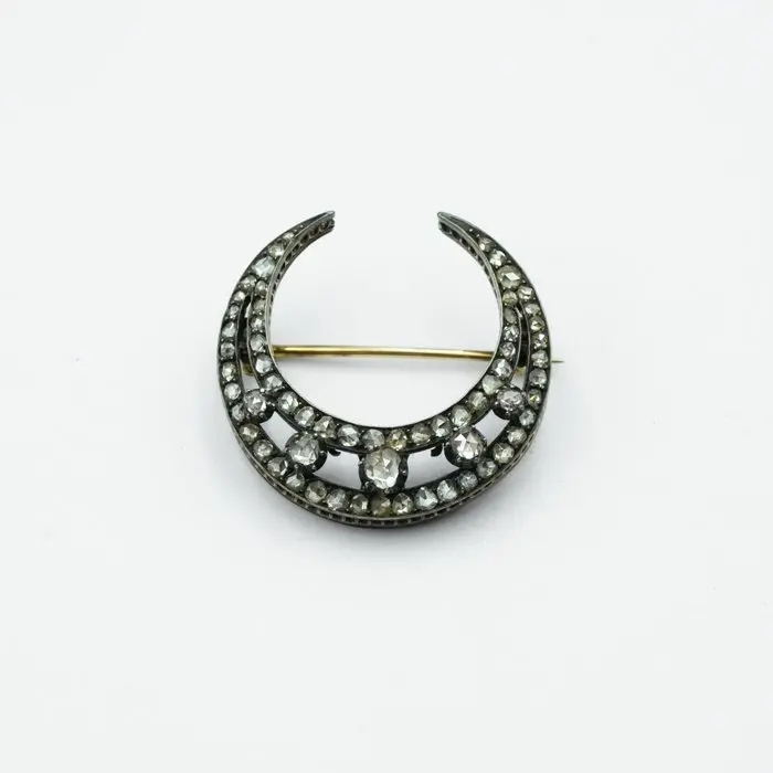 Brooch - 12 kt. Yellow gold, Silver - Diamond