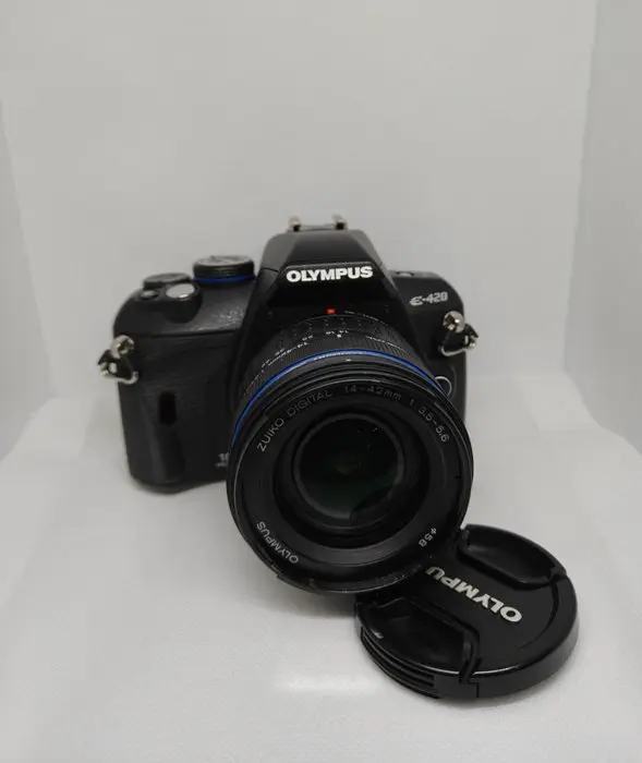 Olympus E-420 + 14-42mm + 2GB XD Digital reflex camera (DSLR)
