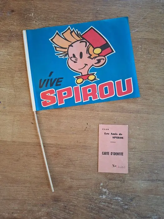 Spirou (magazine) - Carte identité Spirou + drapeau Vive...
