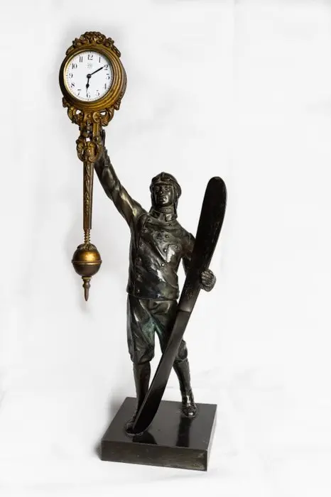 Mystery swinging timepiece - Metal - 1920-1930