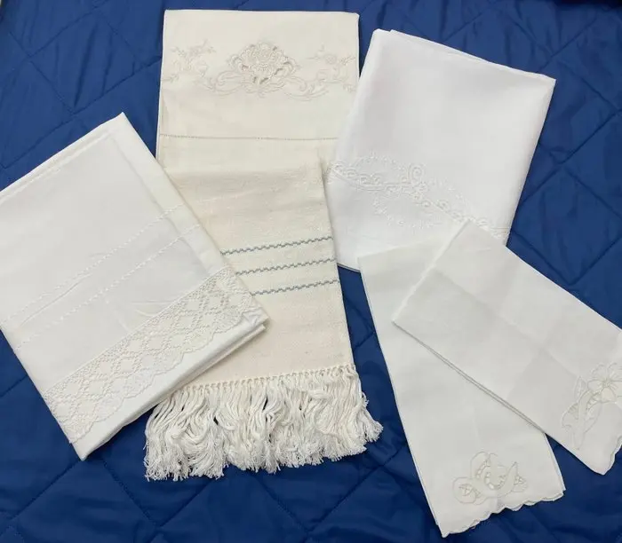 ancient embroidery technique - Towel (6) - 1.22 cm - 70 cm - antique towel
