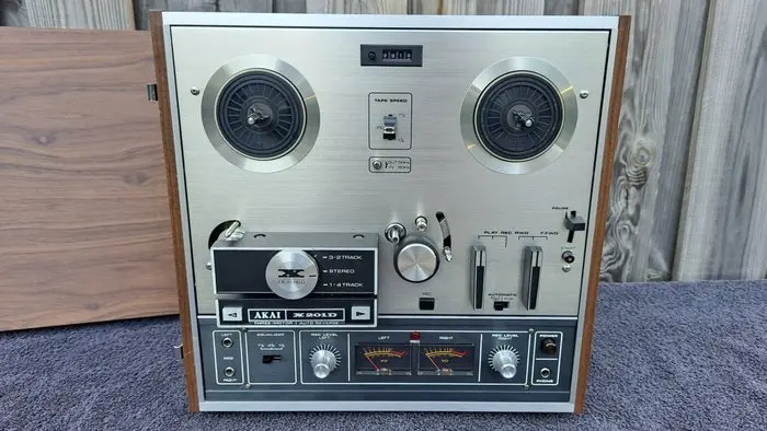 Akai - X-201D / 3-Motor