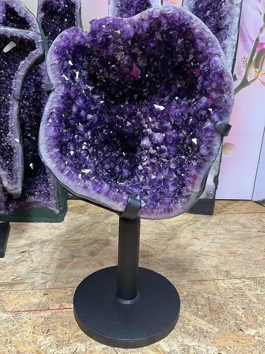 Amethyst Geode - Height: 84 cm - Width: 50 cm- 51 kg - (1)