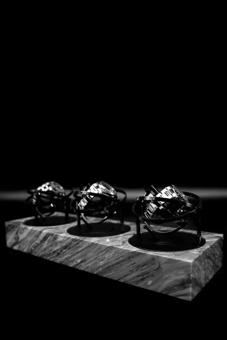 The Voyager III - Limited Edition xxx/287 - Black...
