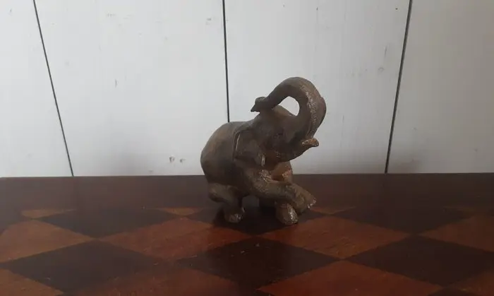 P. Chenet - Statue, Olifanten - 9 cm - Bronze