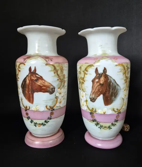 Vase (2) - milk glass - Opaline Vases with Horse