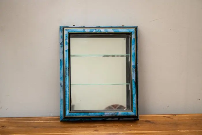 Display case - Internal wall cabinet with frosted glass and mirror - Wood