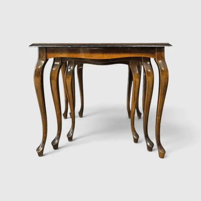 Side table (3) - Beautiful set of mahogany side tables in Georgian style