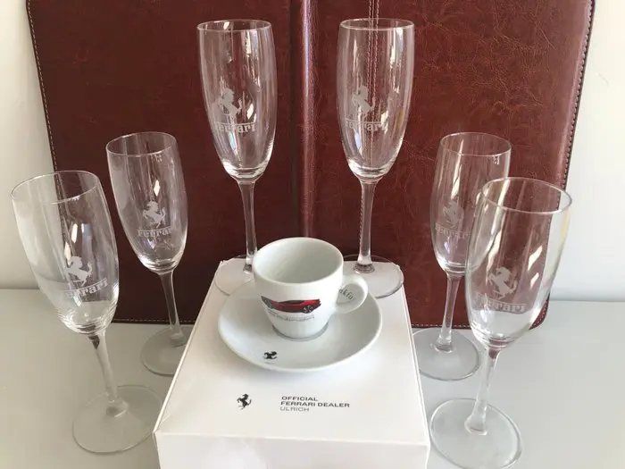 Accessory - Ferrari - Ferrari Champagne / Ferrari Dealer Espresso