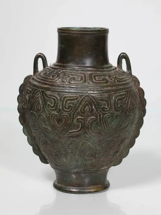 Ancient Chinese, Ming dynasty Bronze Vase - 13 cm